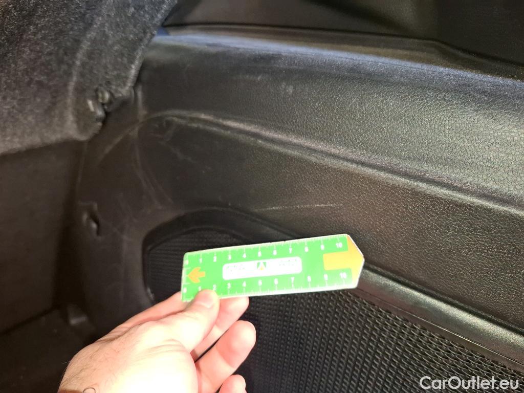  Jeep  Patriot JEEP Renegade / 2018 / 5P / SUV 1.3 TURBO T4 240PS 4XE S #39