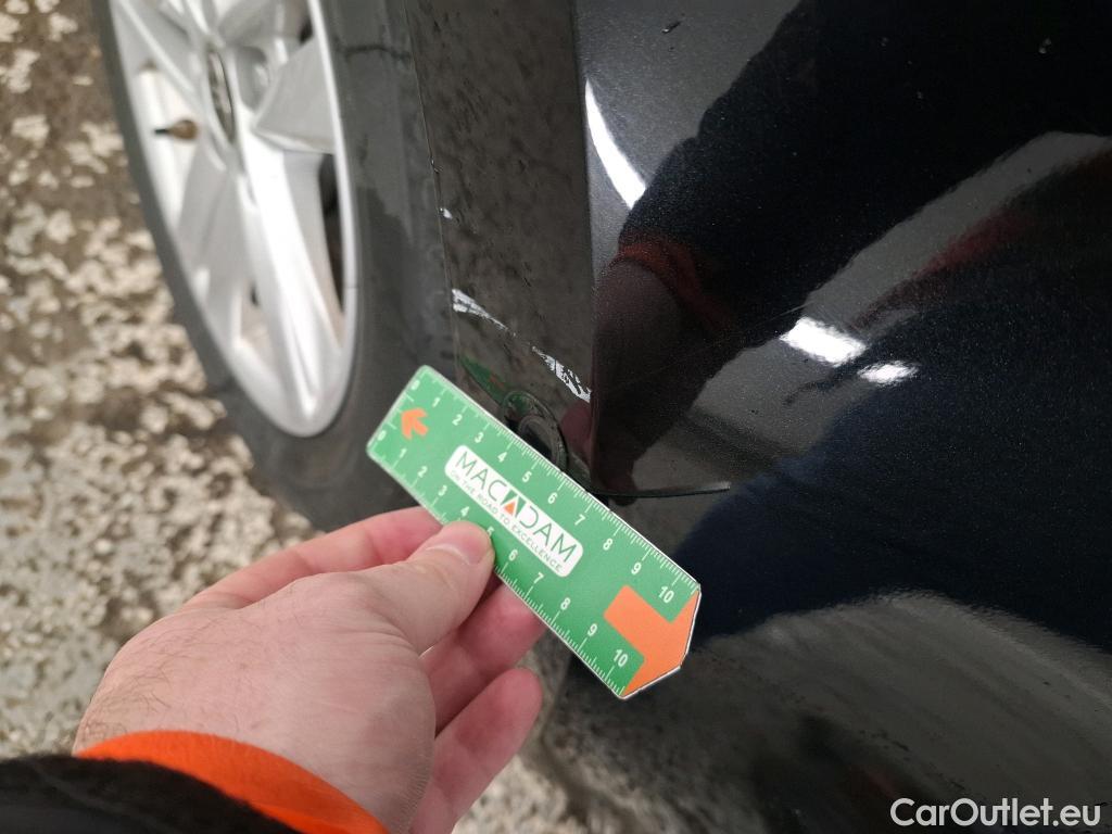  Toyota  Corolla TOYOTA  / 2018 / 5P / Berline Hybride 122h Dynamic Business Beyond Zer #7