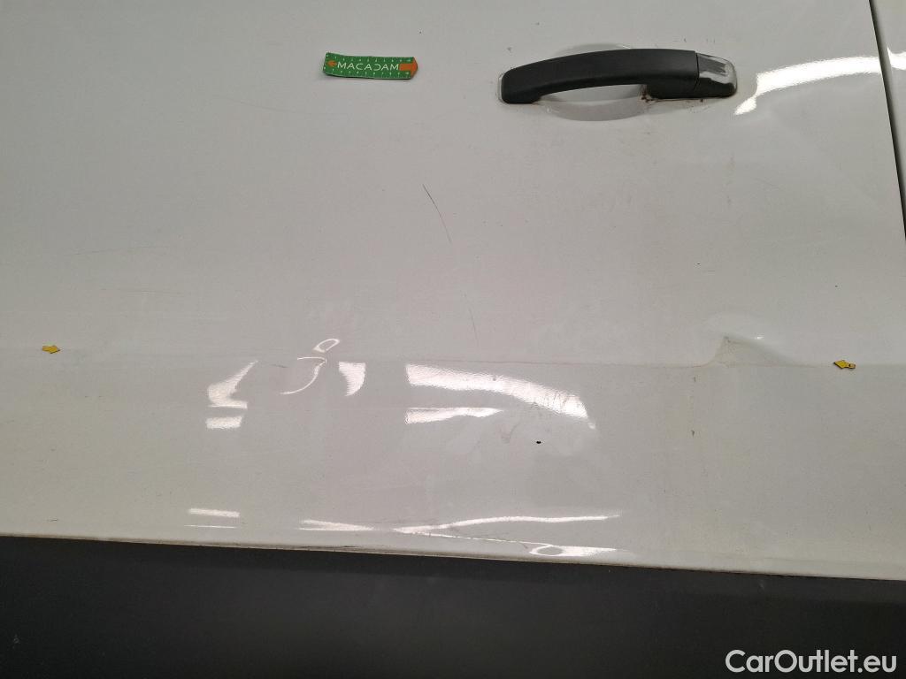  Renault  Trafic RENAULT  VU 4p Fourgon FG GCF L2H1 1300 dCi 120 #46