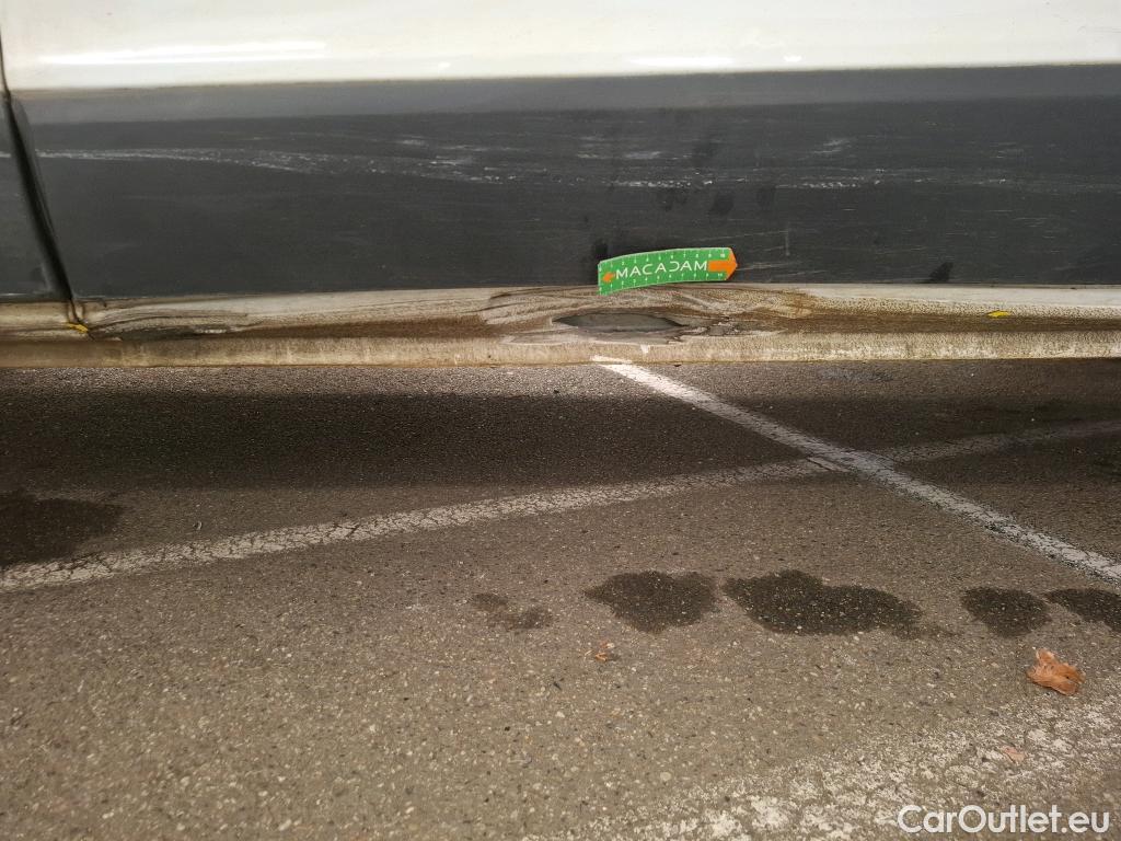  Renault  Trafic RENAULT  VU 4p Fourgon FG GCF L2H1 1300 dCi 120 #80