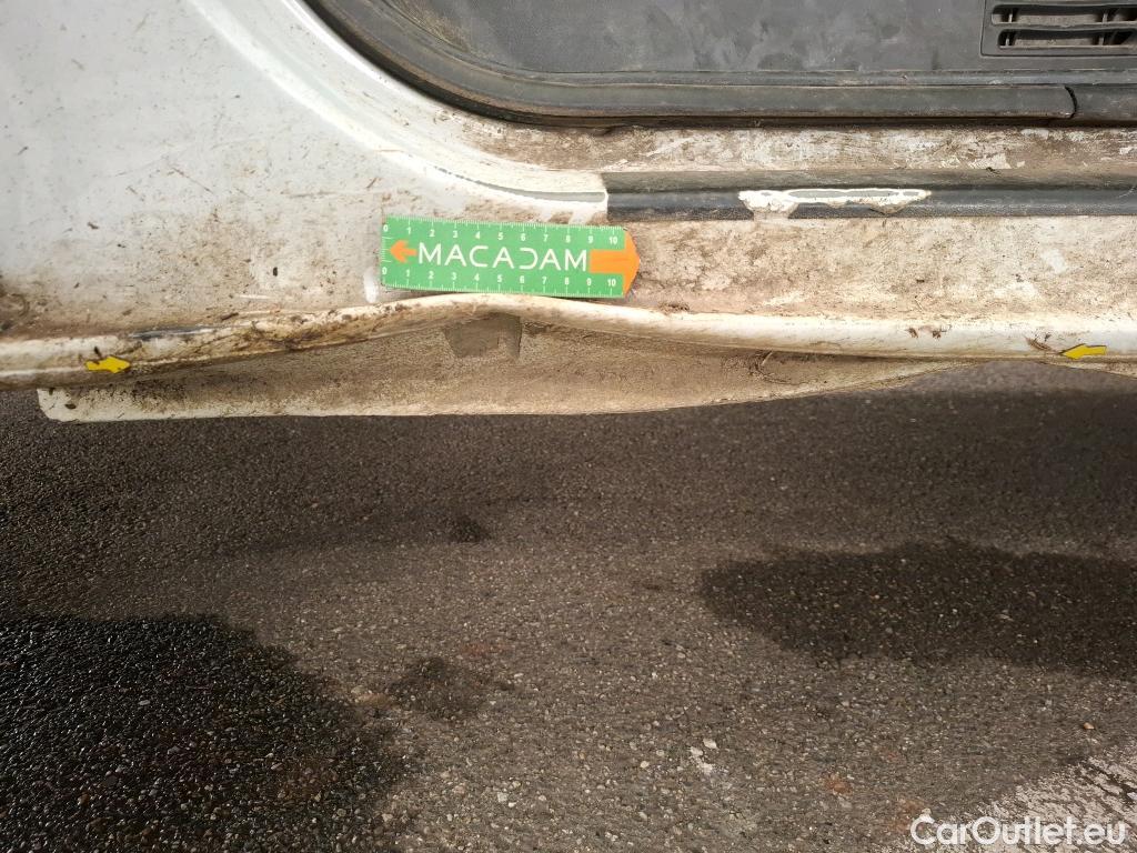  Renault  Trafic RENAULT  VU 4p Fourgon FG GCF L2H1 1300 dCi 120 #26