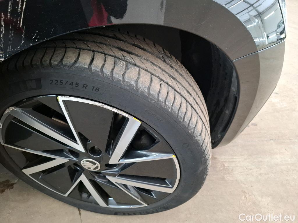  Skoda  Octavia SKODA  / 2020 / 5P / Berline 1.4 TSI PHEV iV 204 DSG6e Business #18