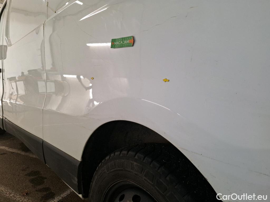  Renault  Trafic RENAULT  VU 4p Fourgon FG GCF L2H1 1300 dCi 120 #59