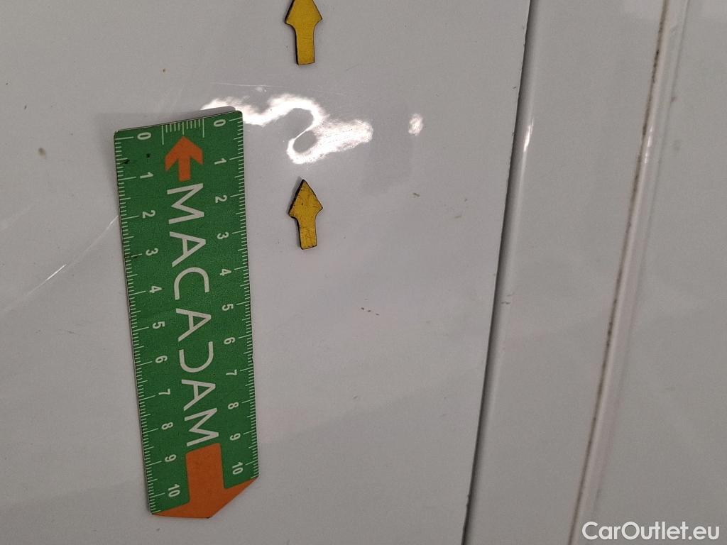  Renault  Trafic RENAULT  VU 4p Fourgon FG GCF L2H1 1300 dCi 120 #116