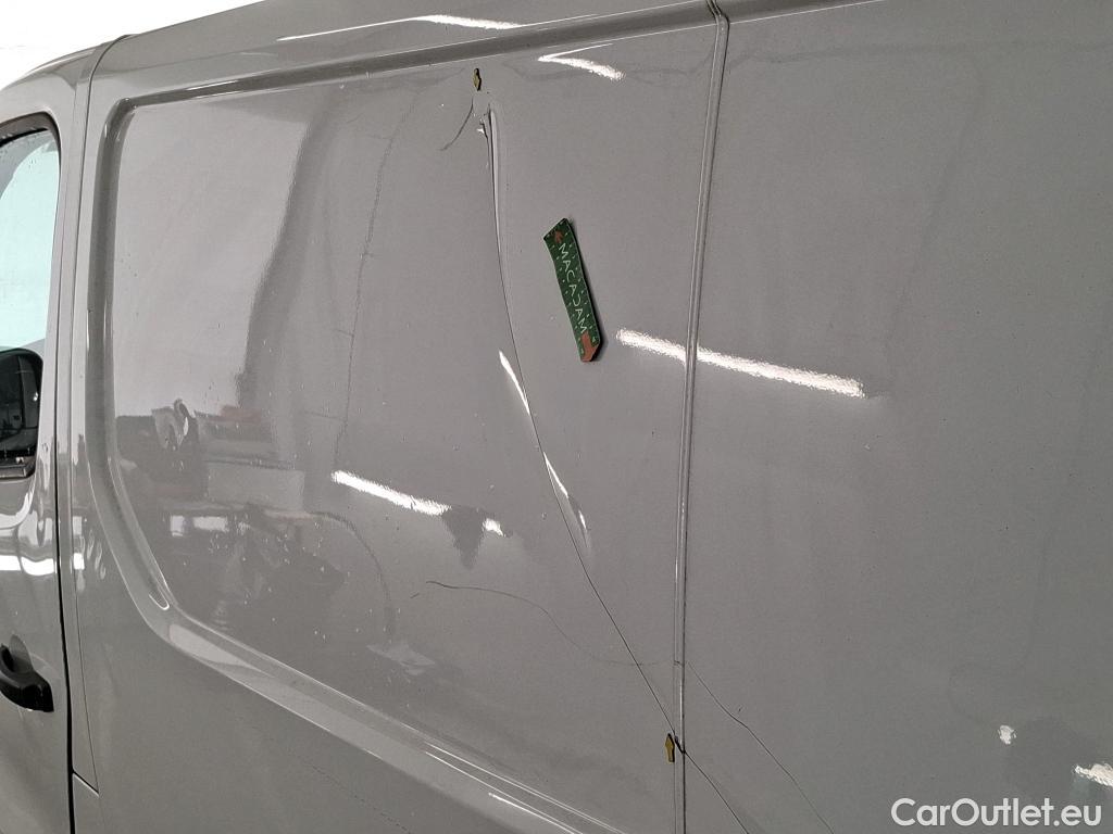  Renault  Trafic RENAULT  VU 4p Fourgon FG GCF L2H1 1300 dCi 120 #72