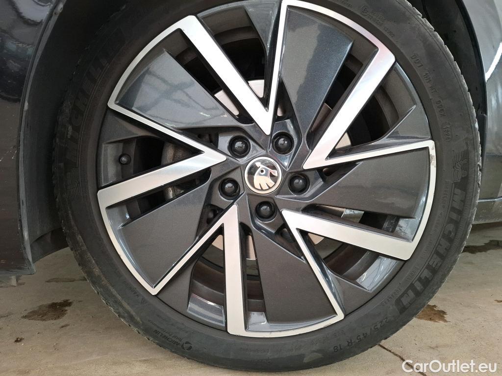  Skoda  Octavia SKODA  / 2020 / 5P / Berline 1.4 TSI PHEV iV 204 DSG6e Business #43