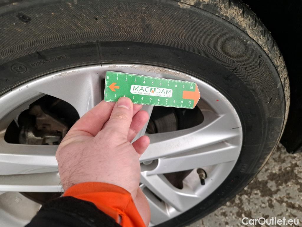  Toyota  Corolla TOYOTA  / 2018 / 5P / Berline Hybride 122h Dynamic Business Beyond Zer #15