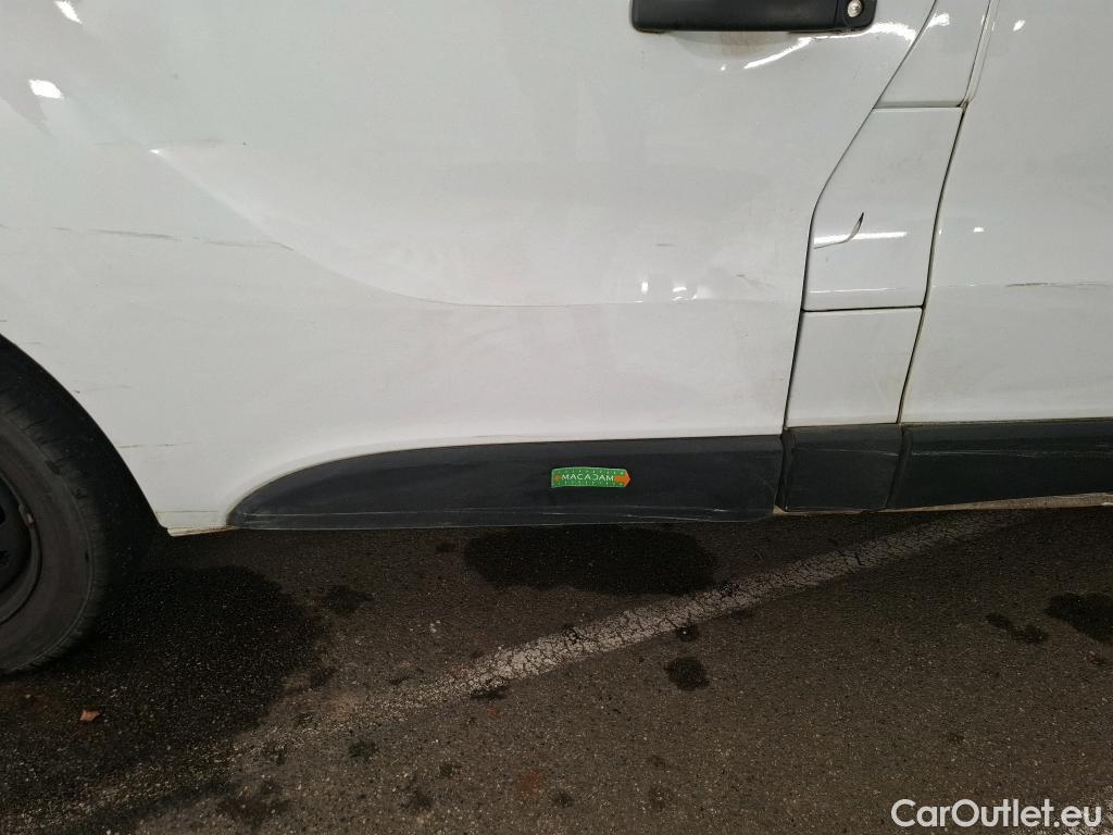  Renault  Trafic RENAULT  VU 4p Fourgon FG GCF L2H1 1300 dCi 120 #157