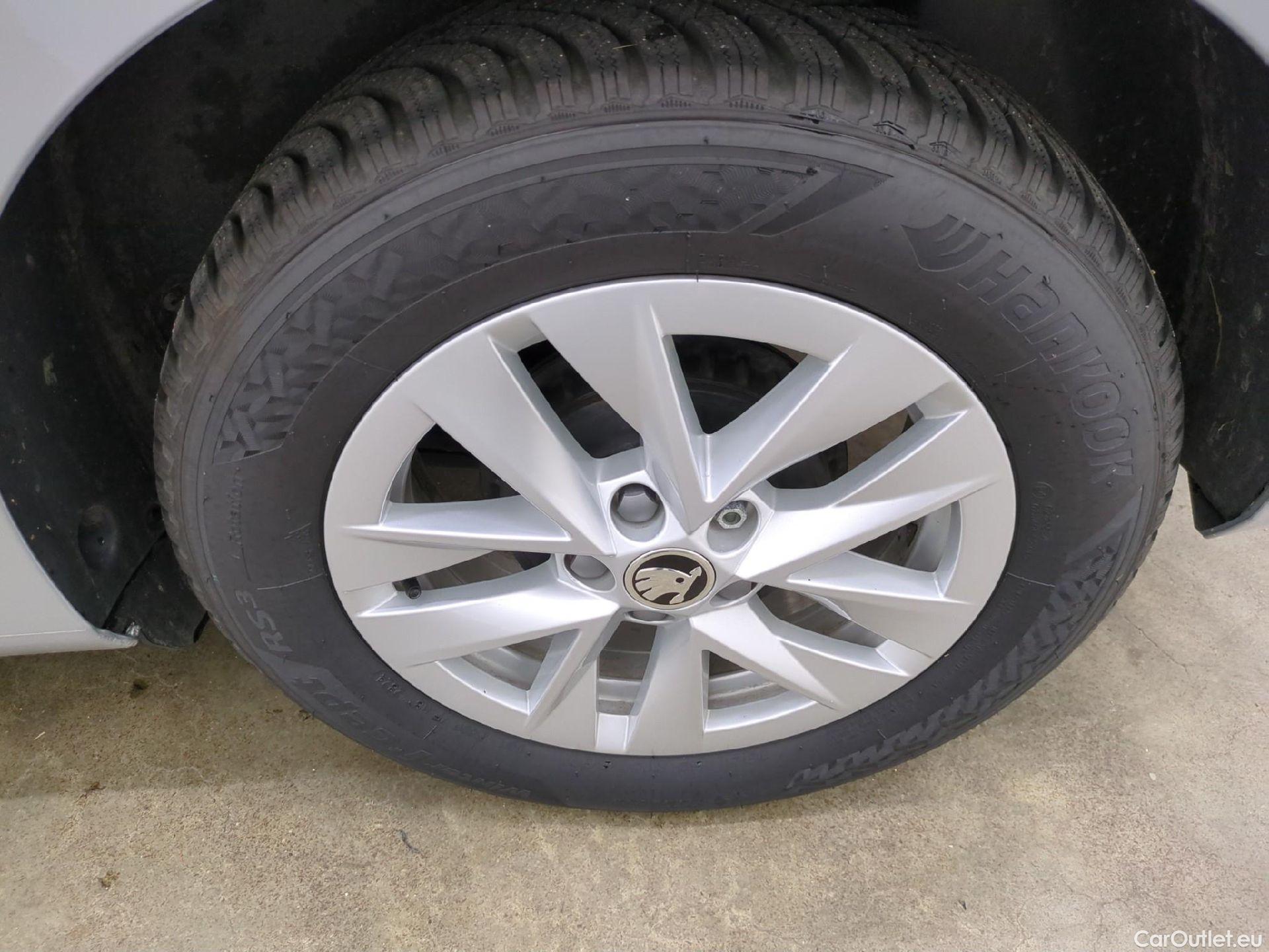  Skoda  Fabia  Ambition 1.0 MPI 80CV BVM5 E6d #6