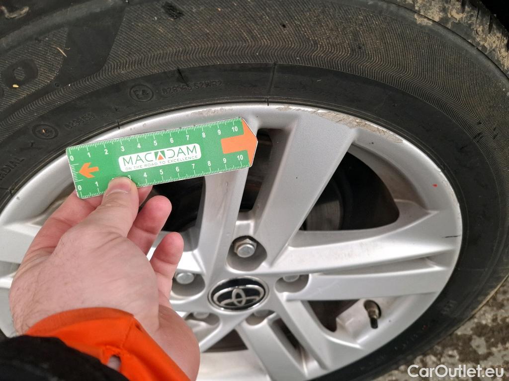  Toyota  Corolla TOYOTA  / 2018 / 5P / Berline Hybride 122h Dynamic Business Beyond Zer #16