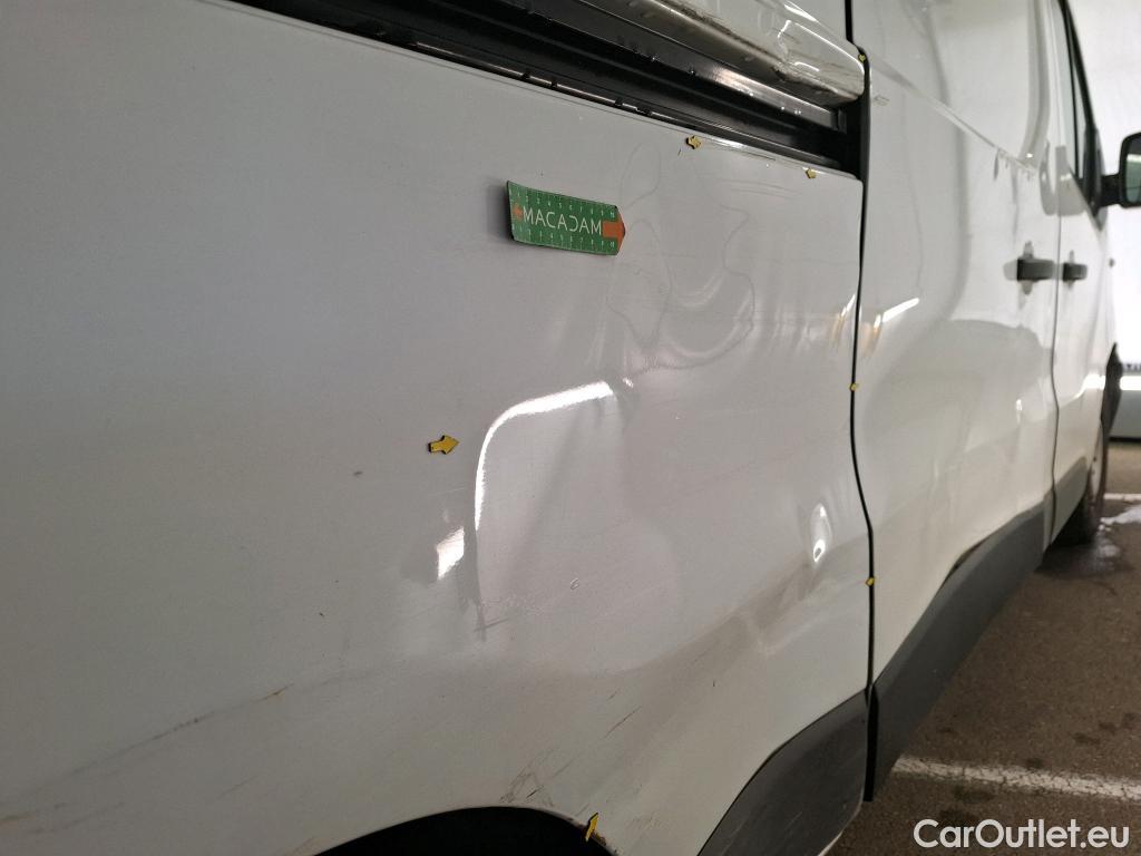  Renault  Trafic RENAULT  VU 4p Fourgon FG GCF L2H1 1300 dCi 120 #2