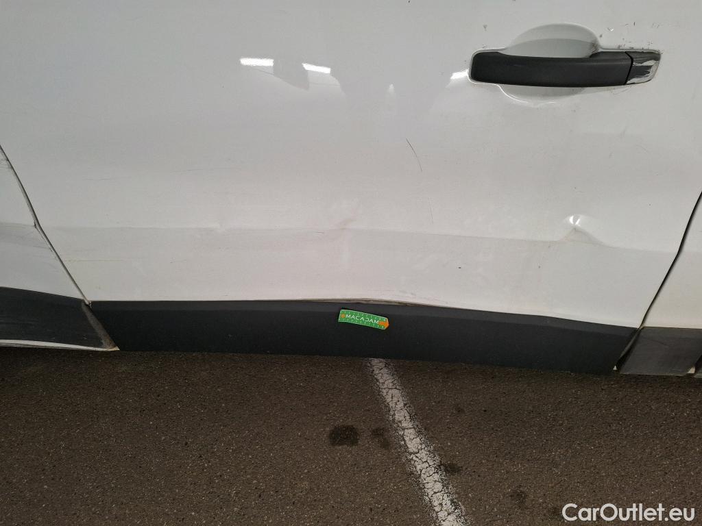  Renault  Trafic RENAULT  VU 4p Fourgon FG GCF L2H1 1300 dCi 120 #154