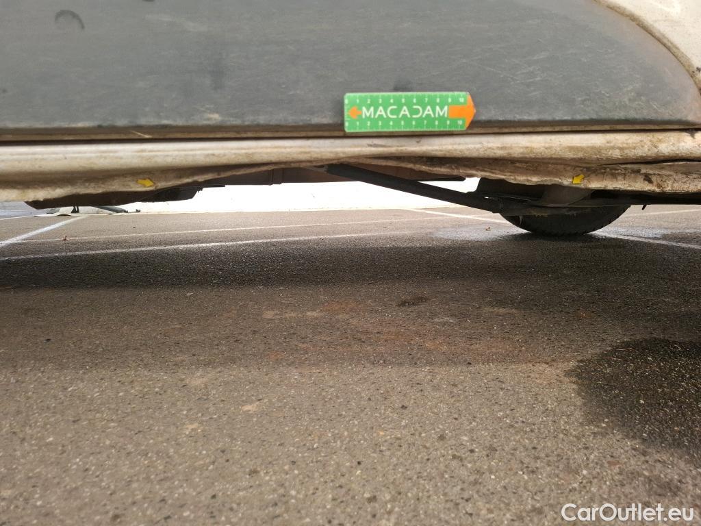  Renault  Trafic RENAULT  VU 4p Fourgon FG GCF L2H1 1300 dCi 120 #102