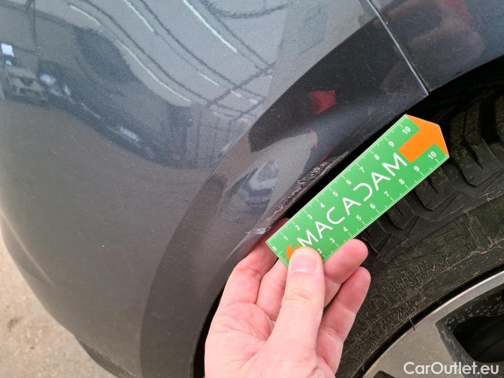  Renault  Megane RENAULT Mégane Berline 5p Berline Intens TCe 140 EDC FAP #32