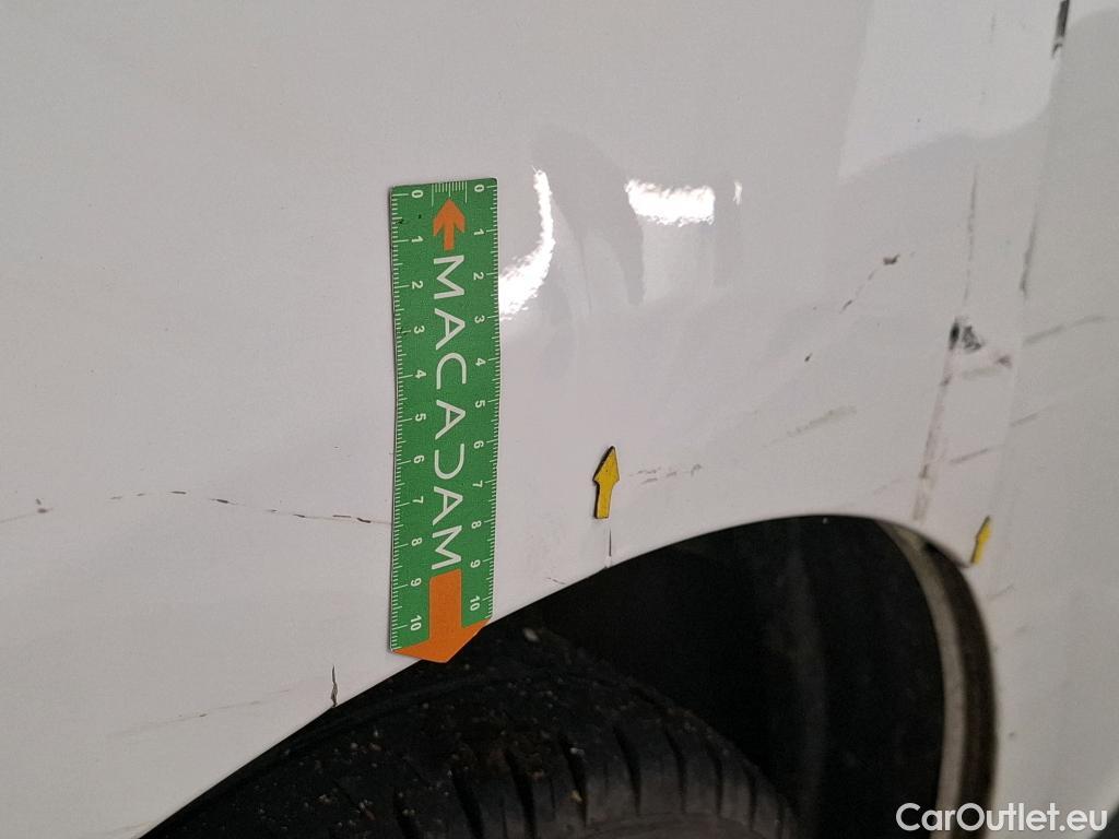  Renault  Trafic RENAULT  VU 4p Fourgon FG GCF L2H1 1300 dCi 120 #123