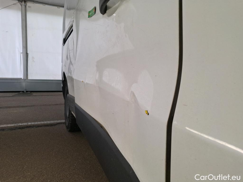  Renault  Trafic RENAULT  VU 4p Fourgon FG GCF L2H1 1300 dCi 120 #44