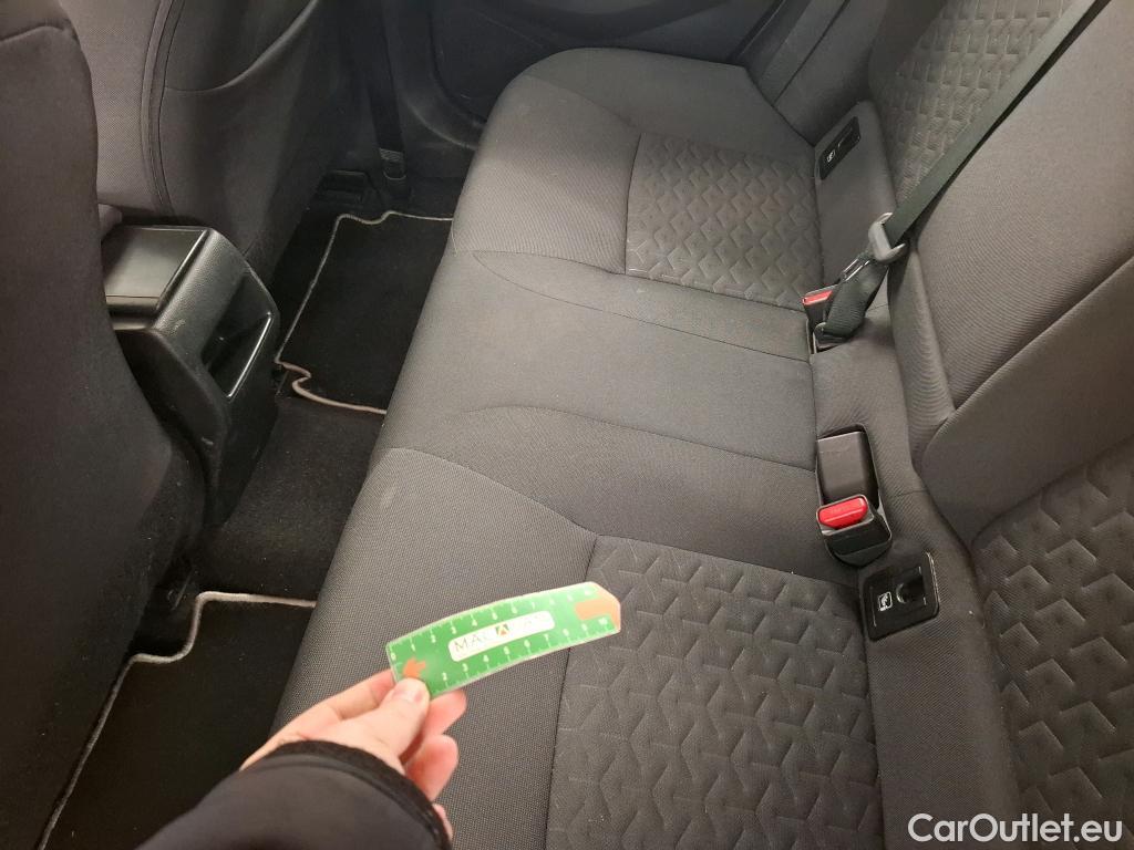  Toyota  Corolla TOYOTA  / 2018 / 5P / Berline Hybride 122h Dynamic Business Beyond Zer #29