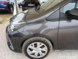  Toyota  Yaris TOYOTA  / 2017 / 5P / BERLINA 1.5 HYBRID BUSINESS #95