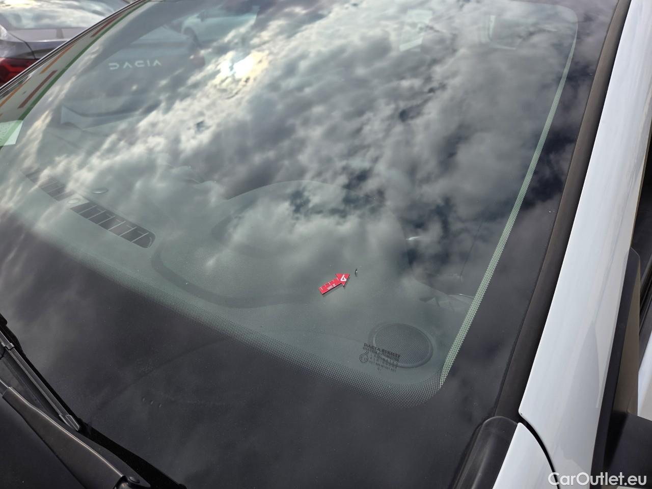  Dacia  Duster 1.5 Blue dCi 115CP Comfort 4WD #29