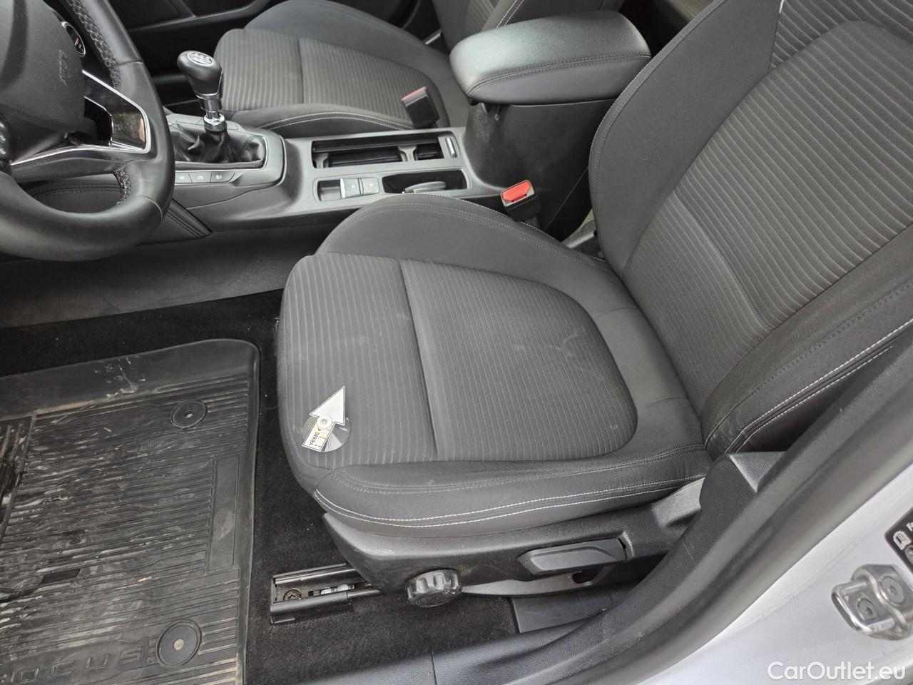  Ford  Focus 1.5 EcoBlue 120CP Titanium #38