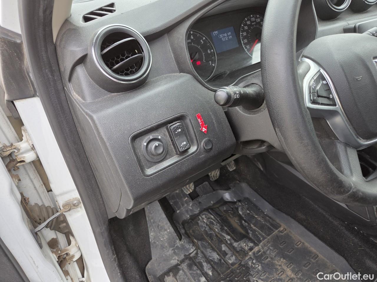  Dacia  Duster 1.5 Blue dCi 115CP Comfort 4WD #60