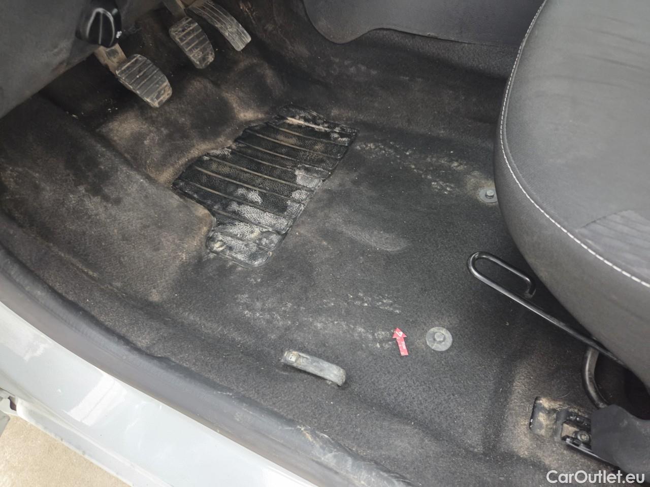  Dacia  Logan 1.5 Blue dCi 95CP Laureate #8