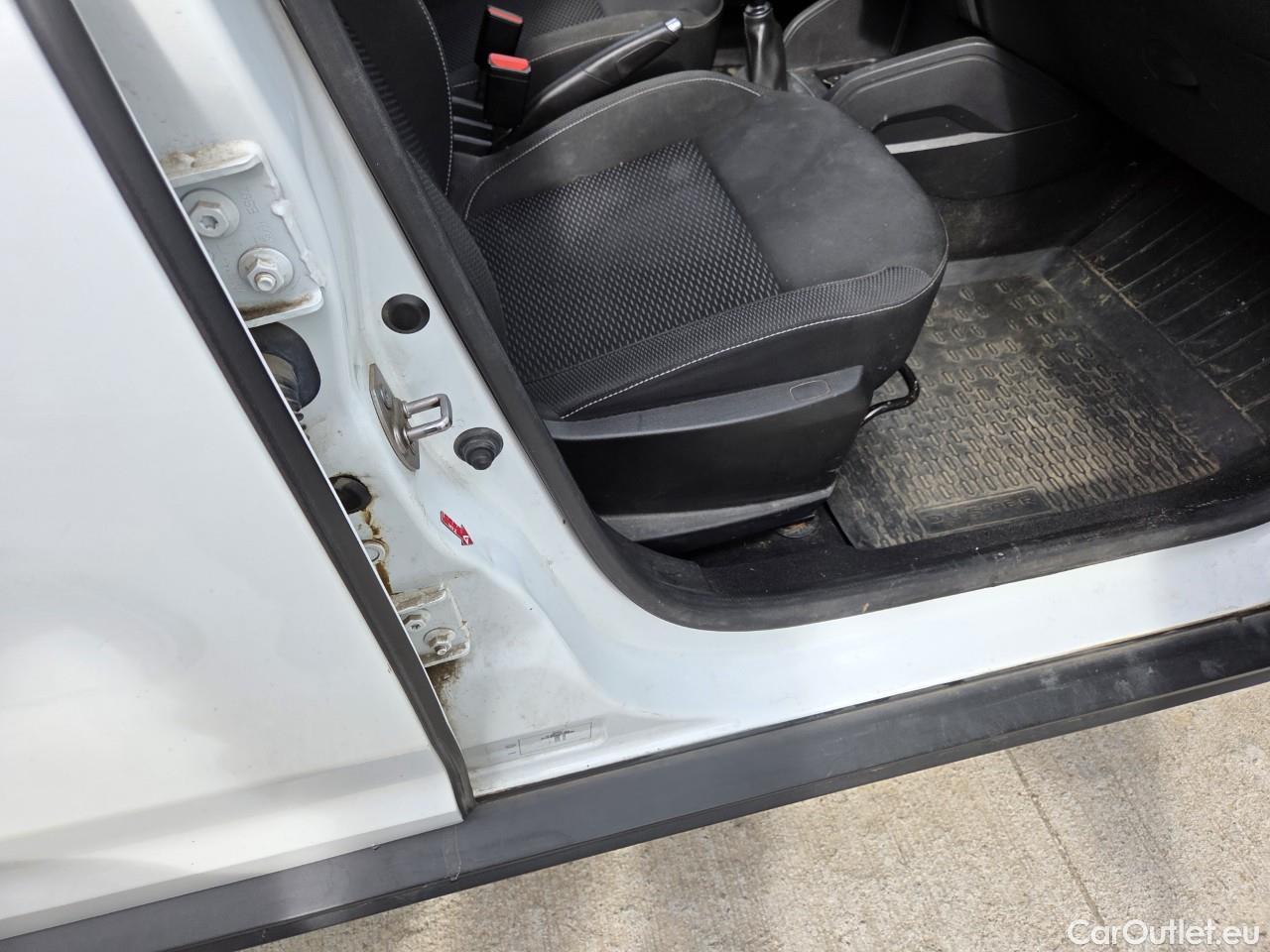  Dacia  Duster 1.5 Blue dCi 115CP Comfort 4WD #38