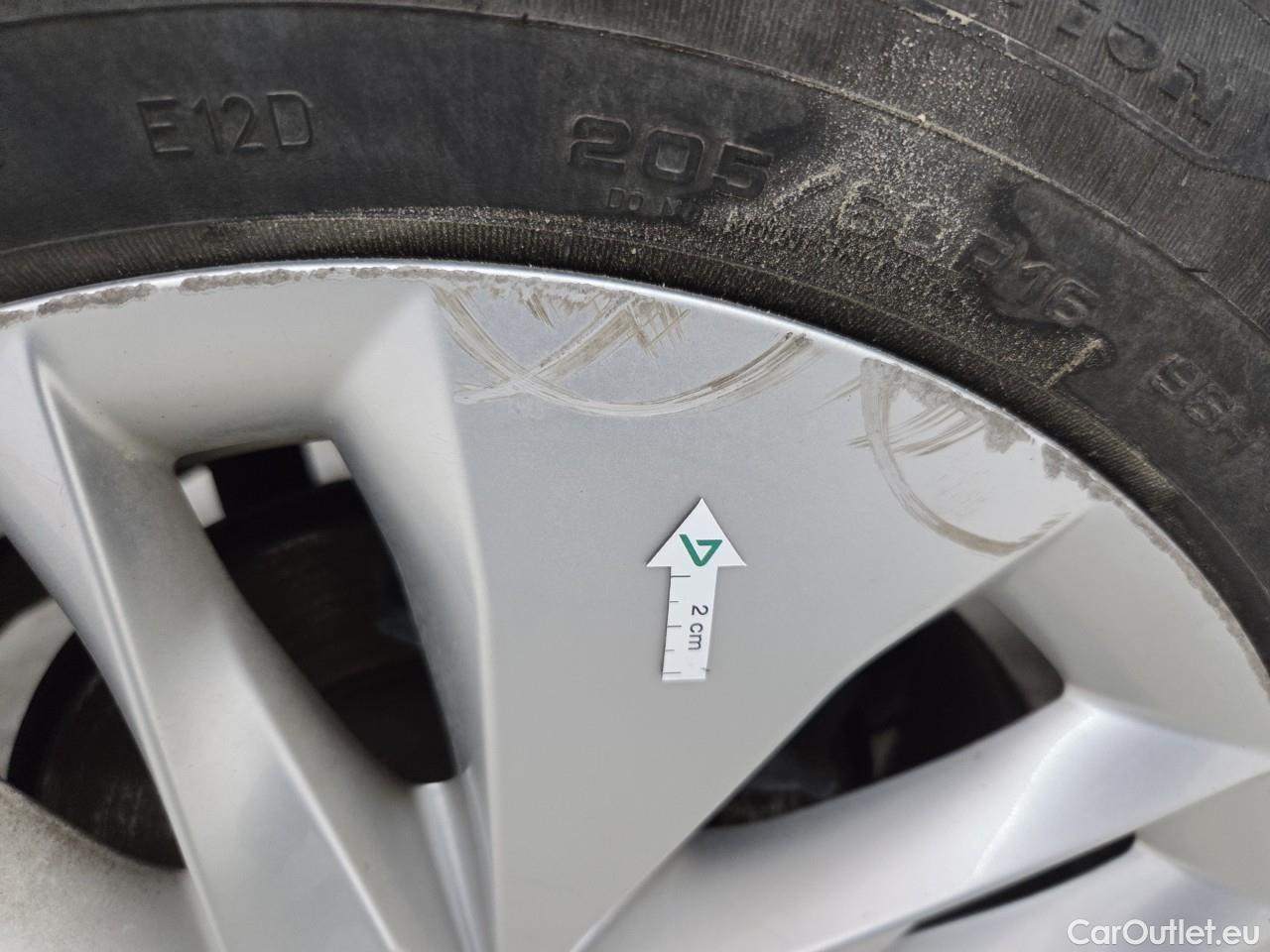  Skoda  Octavia 2.0 TDI 115CP Ambition Combi #26