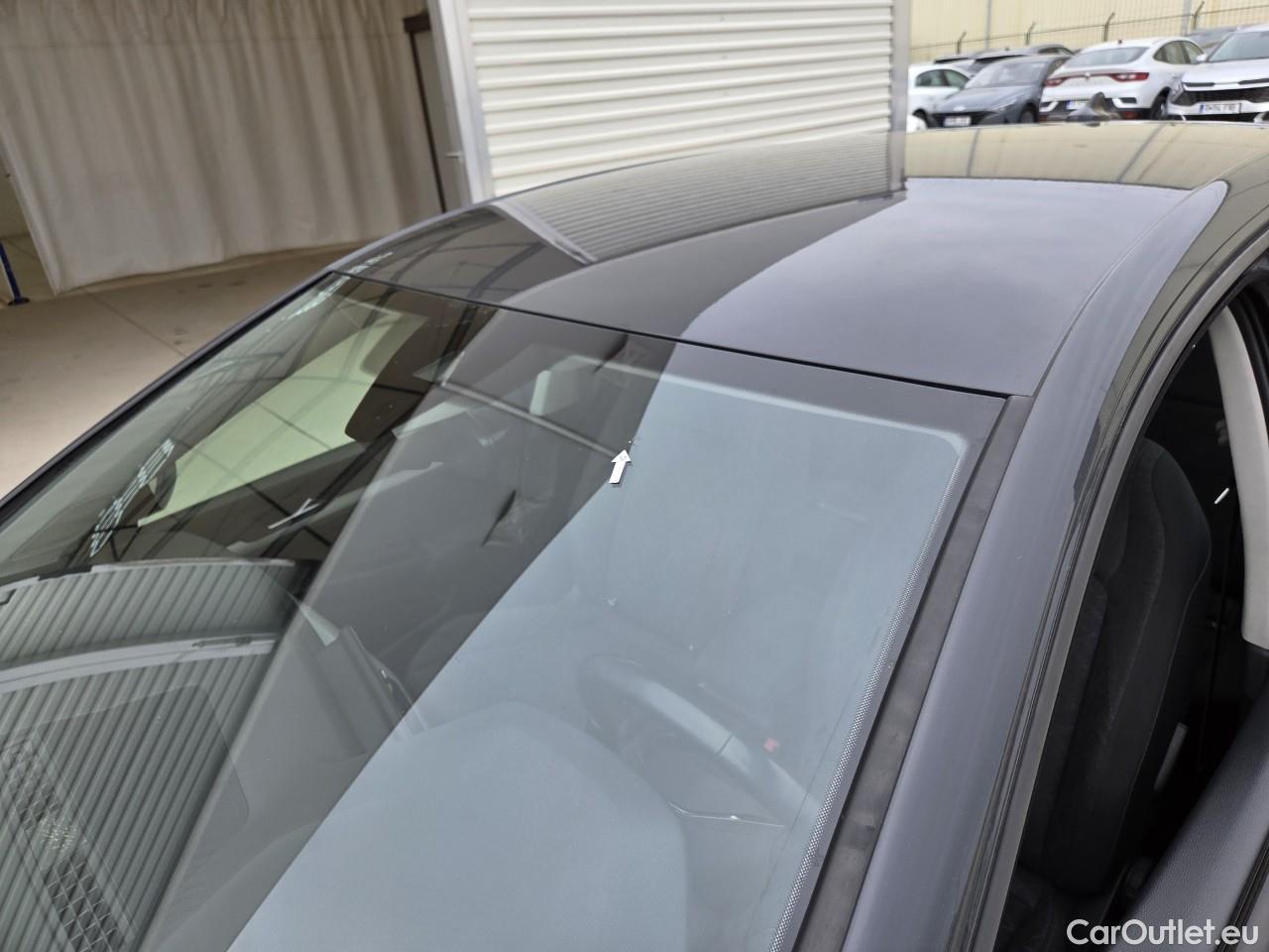  Volkswagen  Golf  Life 1.0 TSI #24