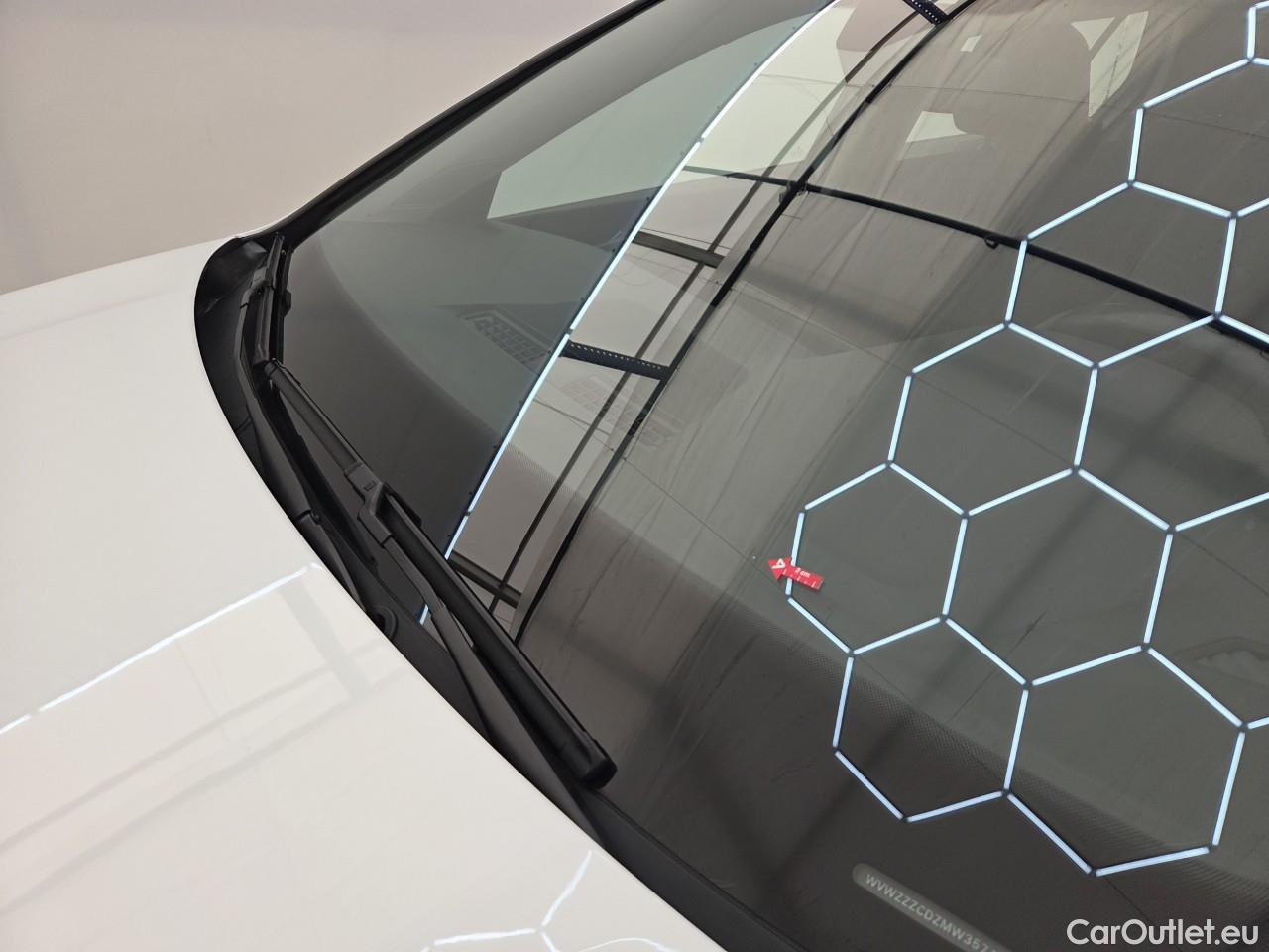  Volkswagen  Golf  Life 1.5 eTSI ACT DSG mild-Hybrid #4