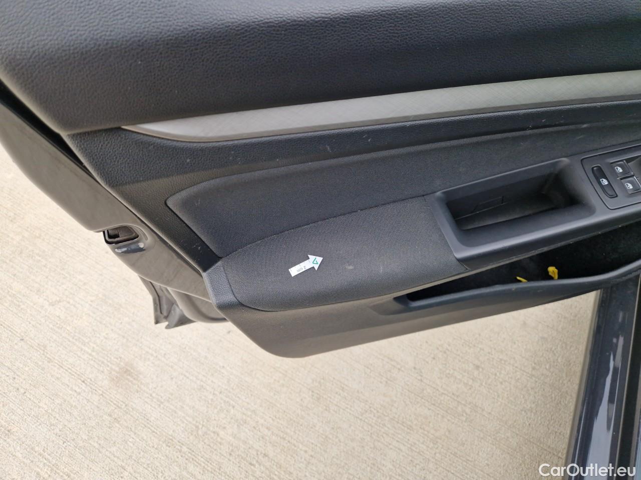  Volkswagen  Golf  Life 1.0 TSI #48