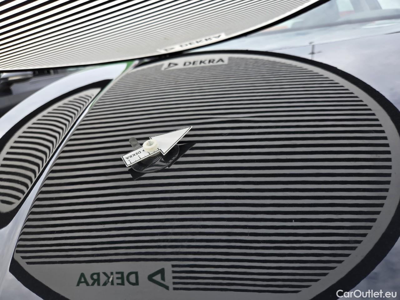  Volkswagen  Golf  Life 1.0 TSI #17