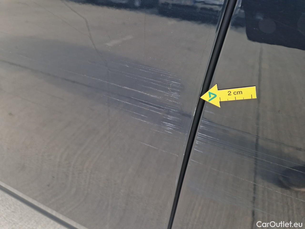  Volkswagen  Golf  Life 1.0 TSI #2