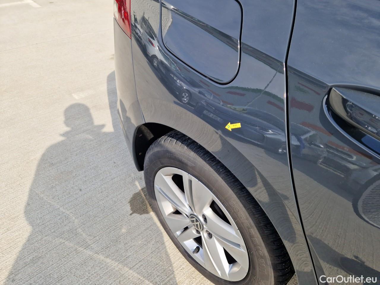  Volkswagen  Golf  Life 1.0 TSI #19