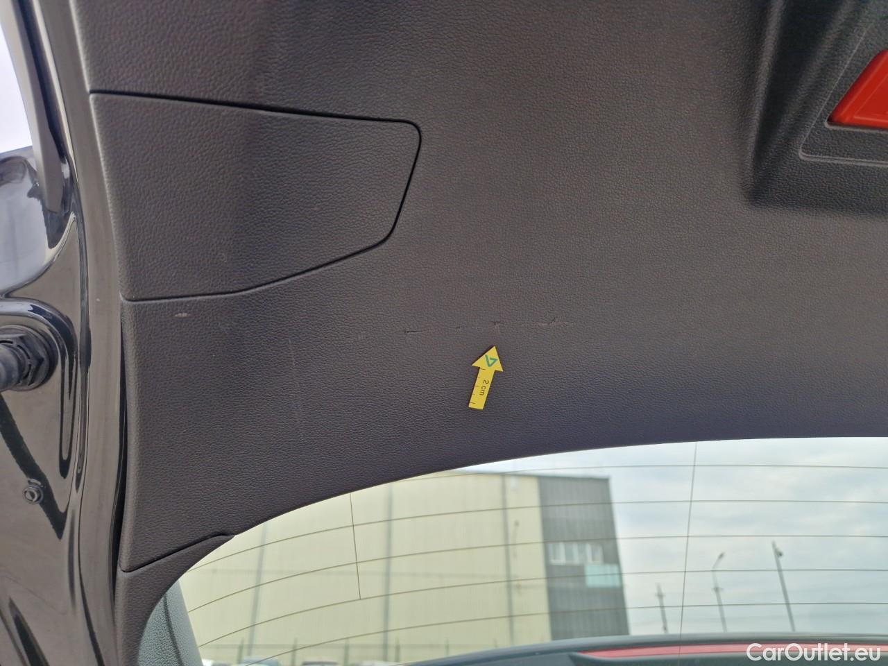  Volkswagen  Golf  Life 1.0 TSI #39