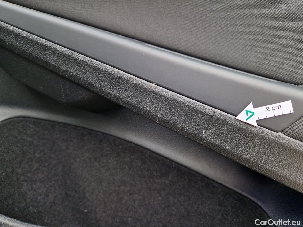  Volkswagen  Golf  Life 1.0 TSI #56