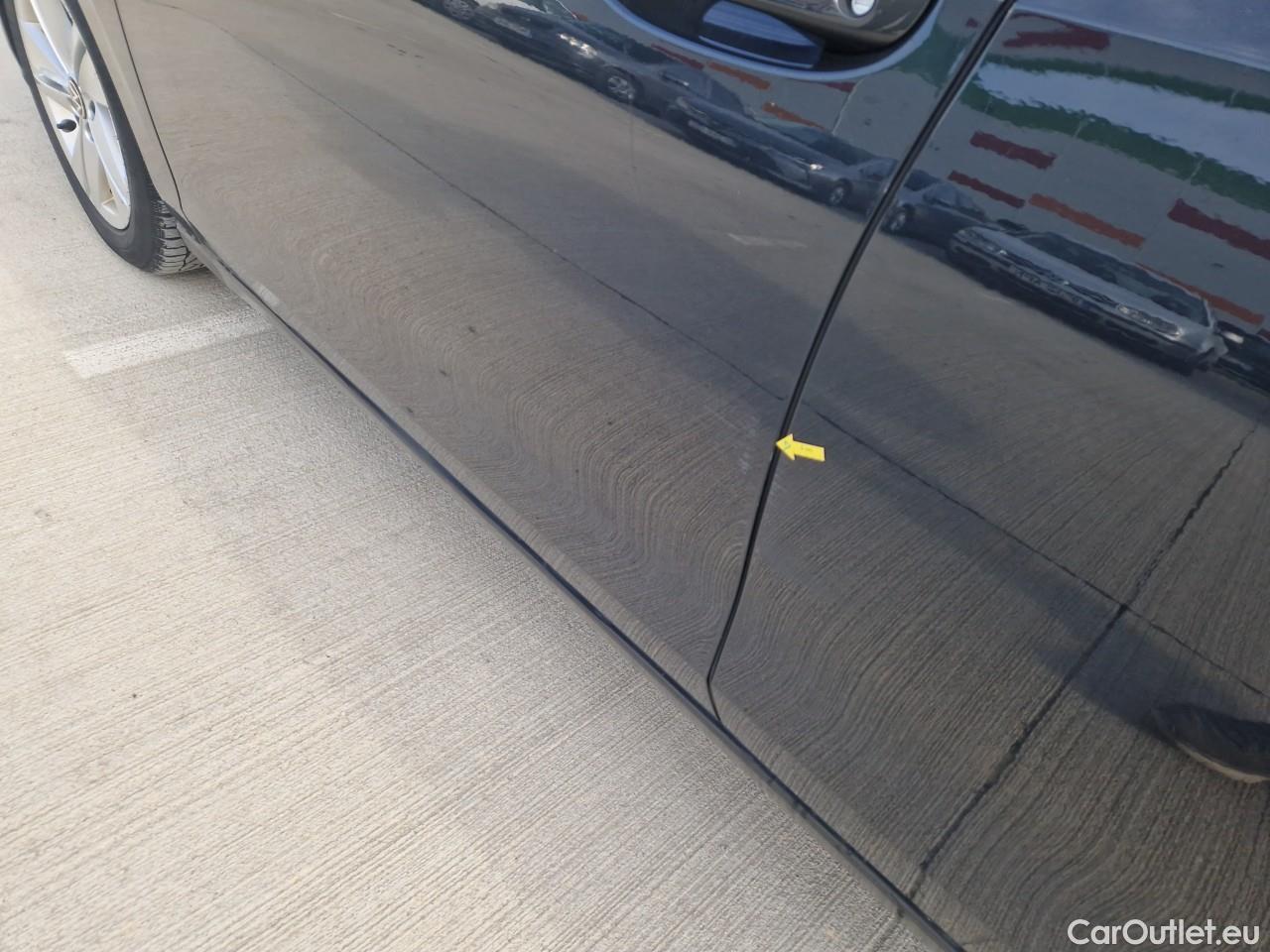  Volkswagen  Golf  Life 1.0 TSI #1