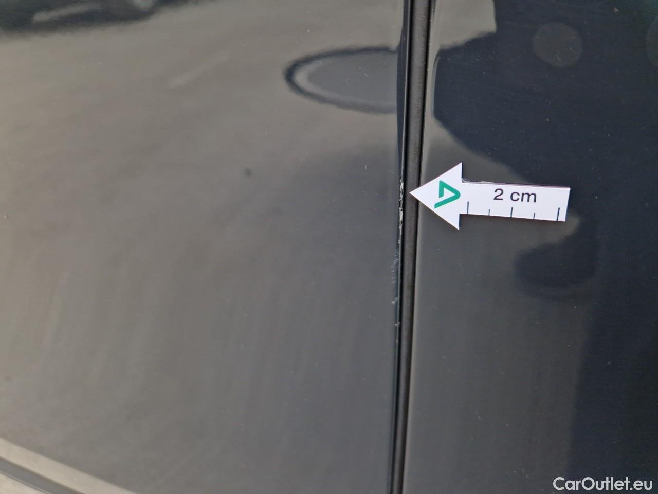  Volkswagen  Golf  Life 1.0 TSI #2