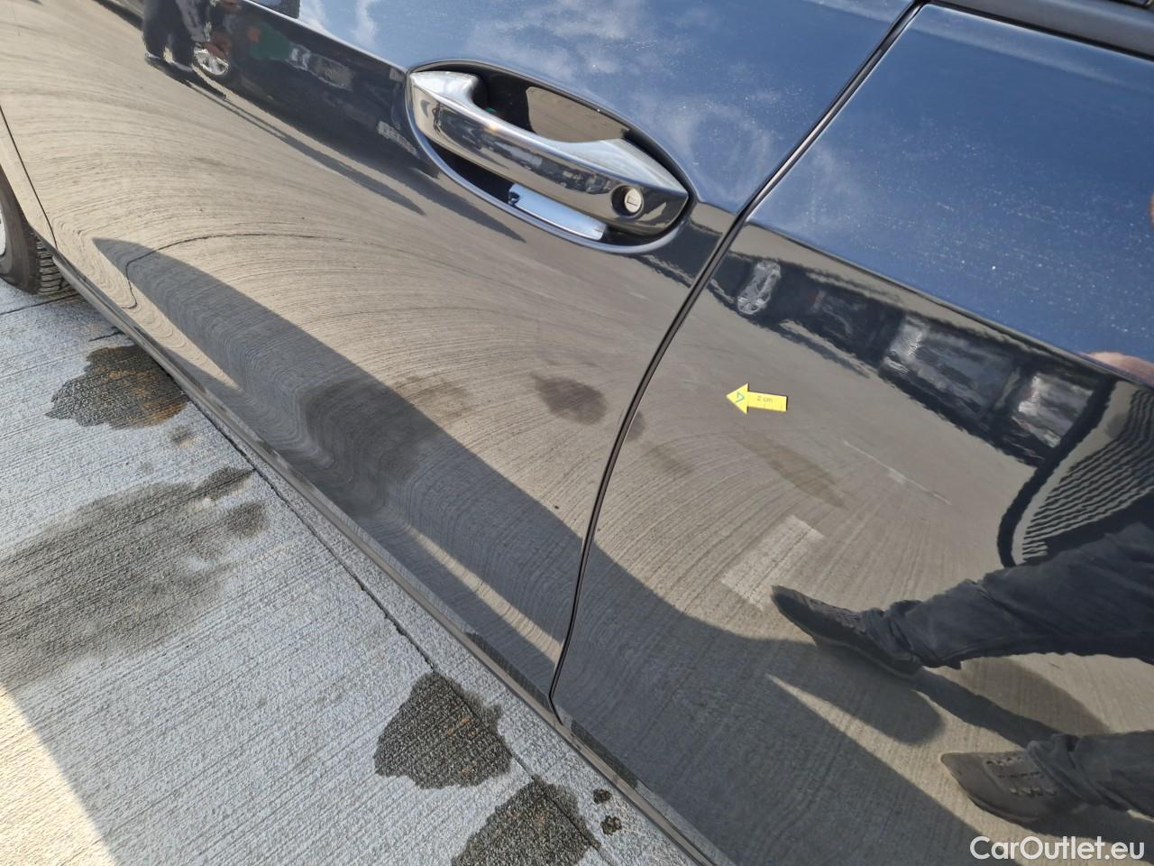  Volkswagen  Golf  Life 1.0 TSI #30