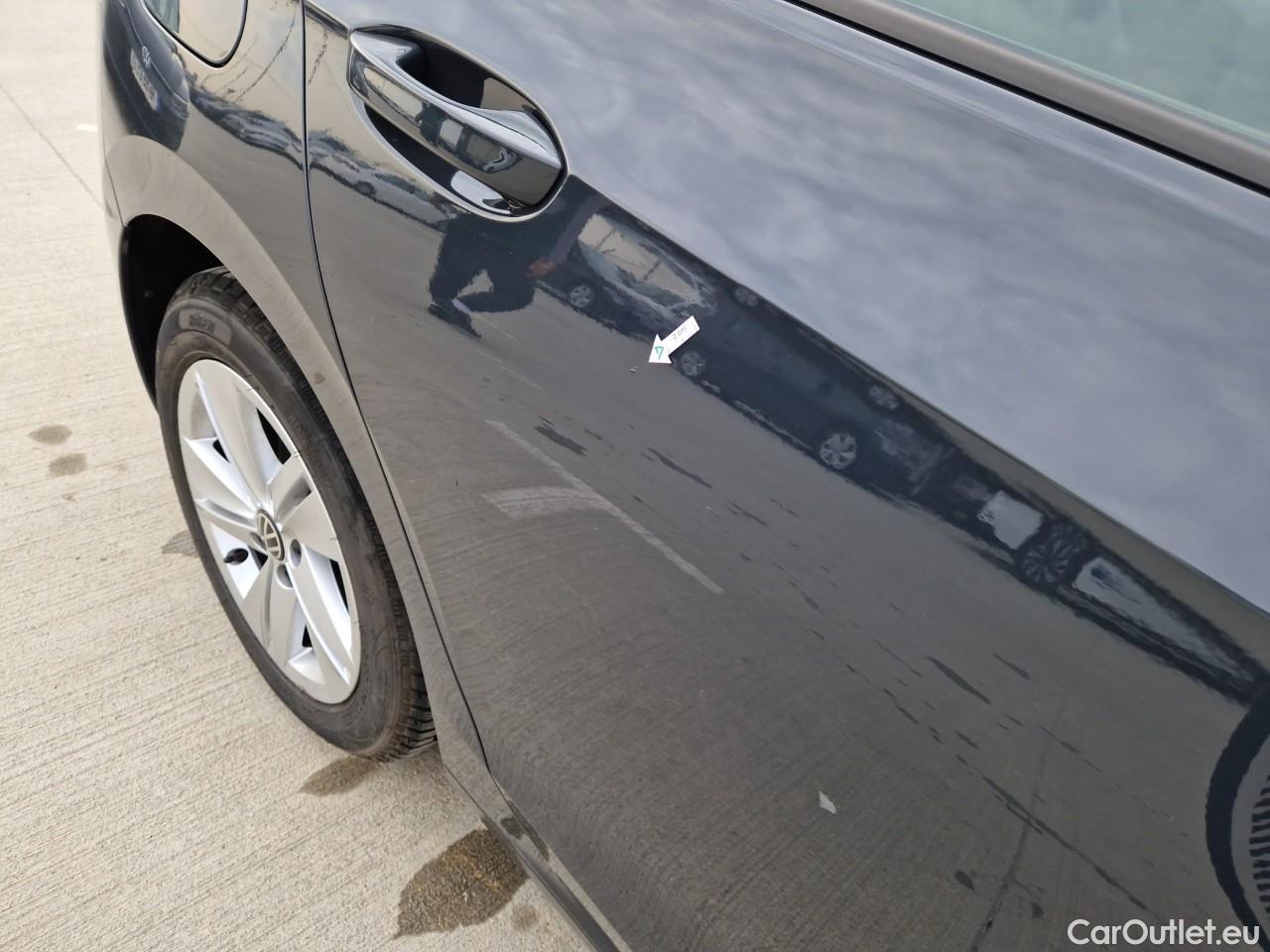  Volkswagen  Golf  Life 1.0 TSI #24