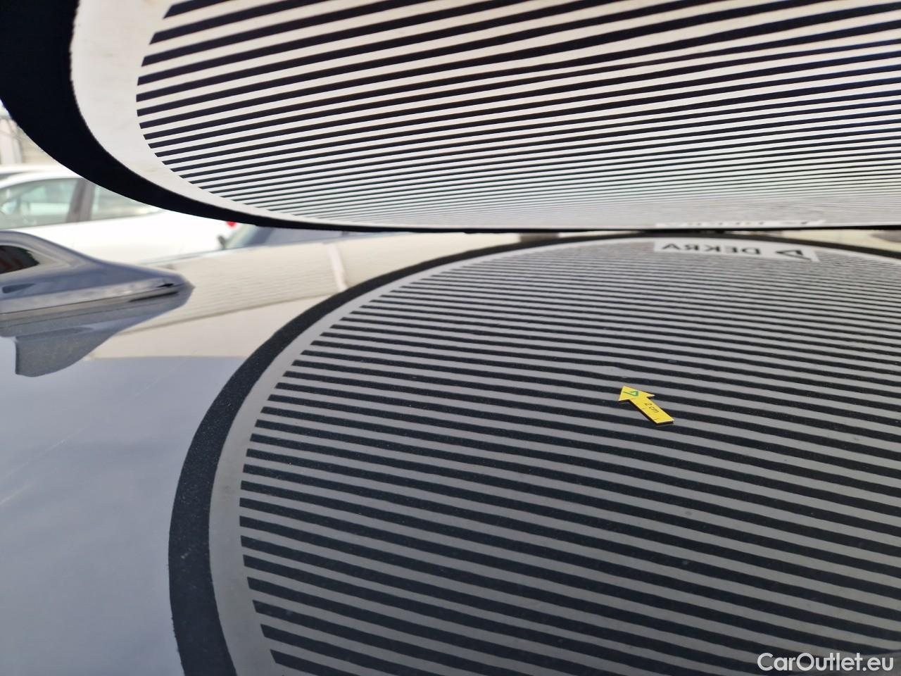  Volkswagen  Golf  Life 1.0 TSI #31