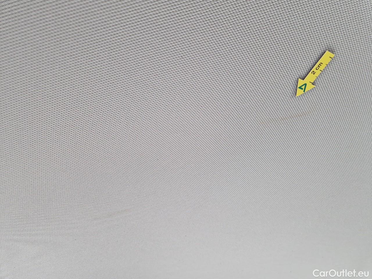  Volkswagen  Golf  Life 1.0 TSI #35