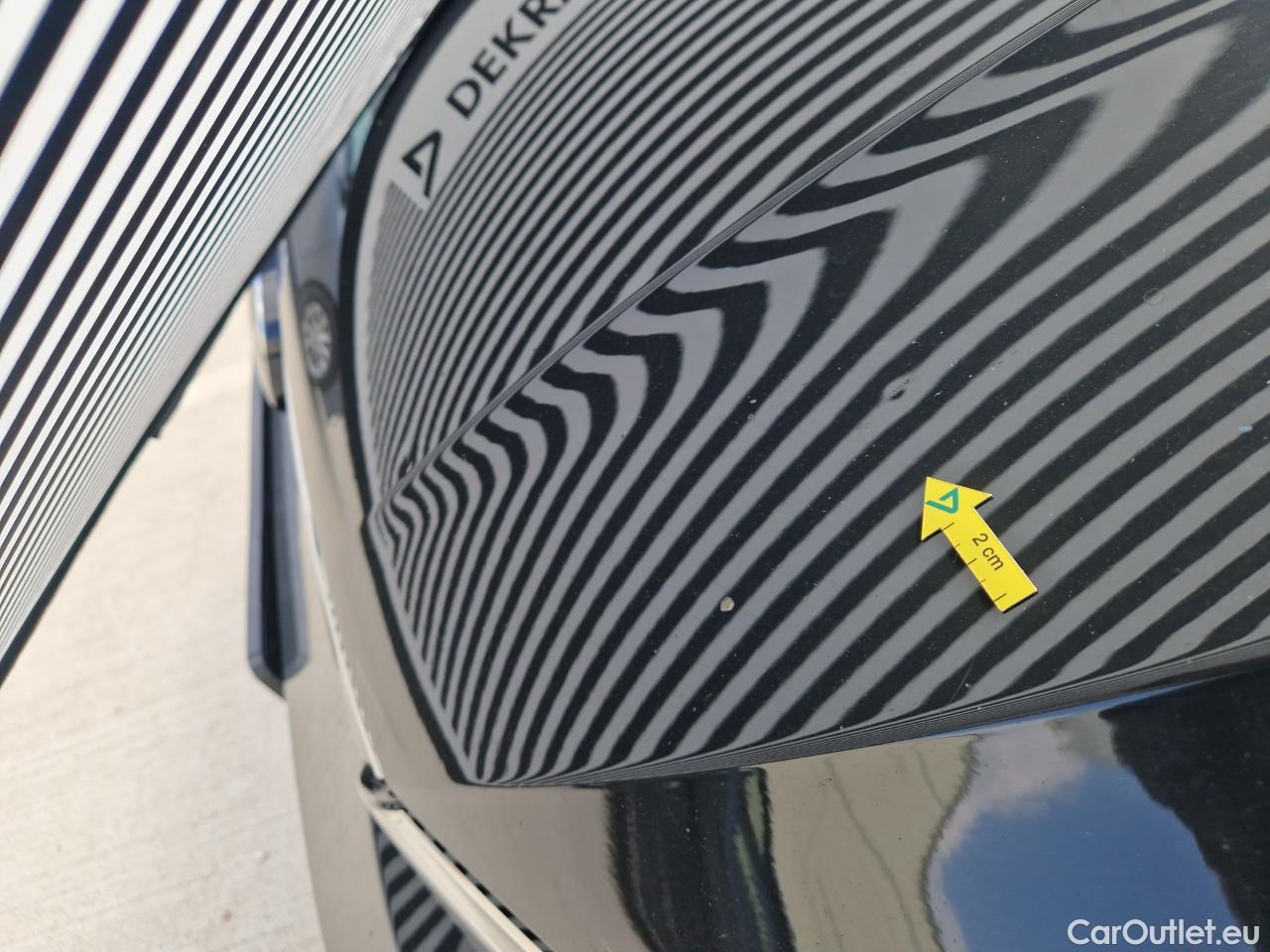  Volkswagen  Golf  Life 1.0 TSI #16