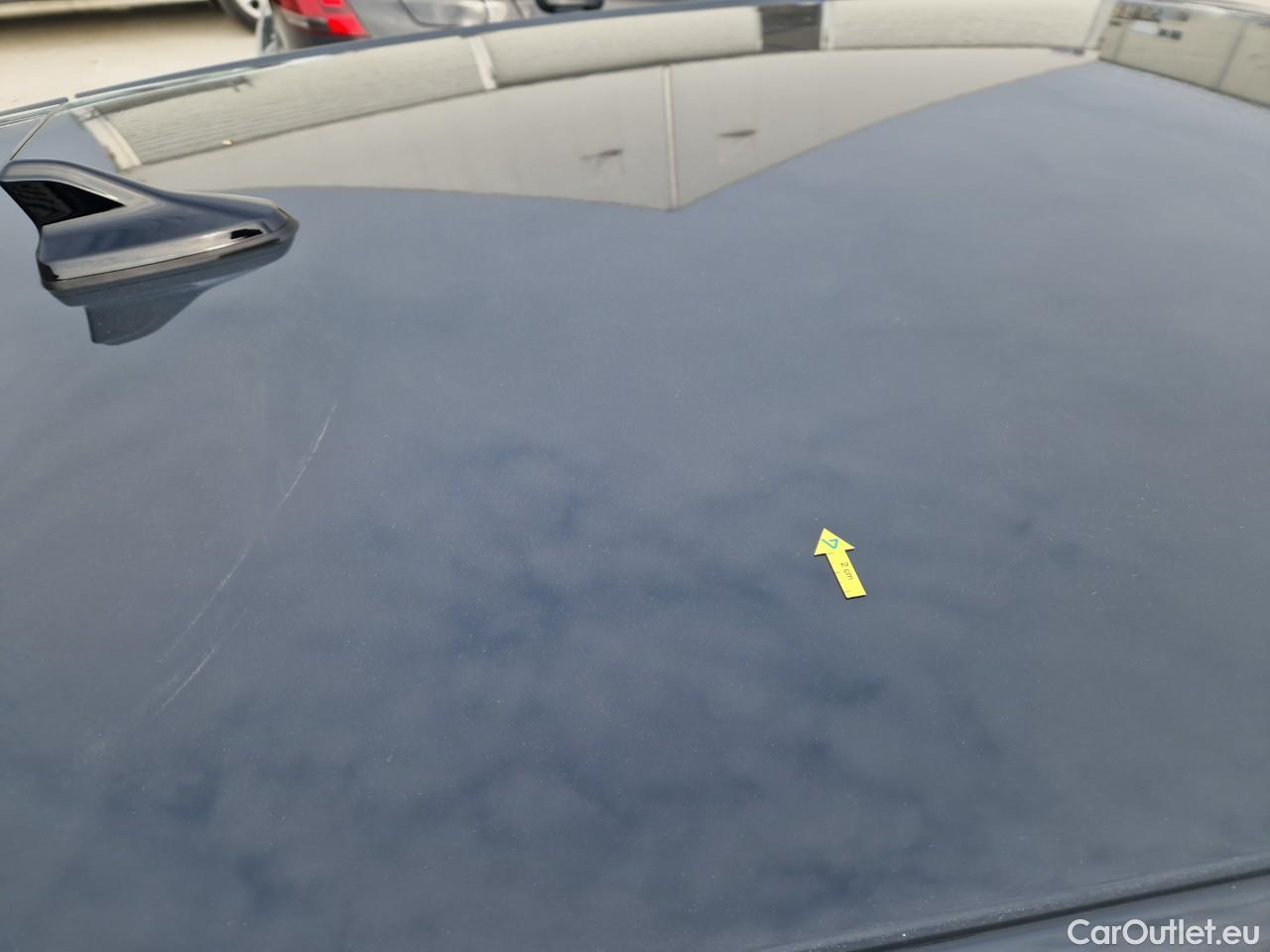  Volkswagen  Golf  Life 1.0 TSI #32