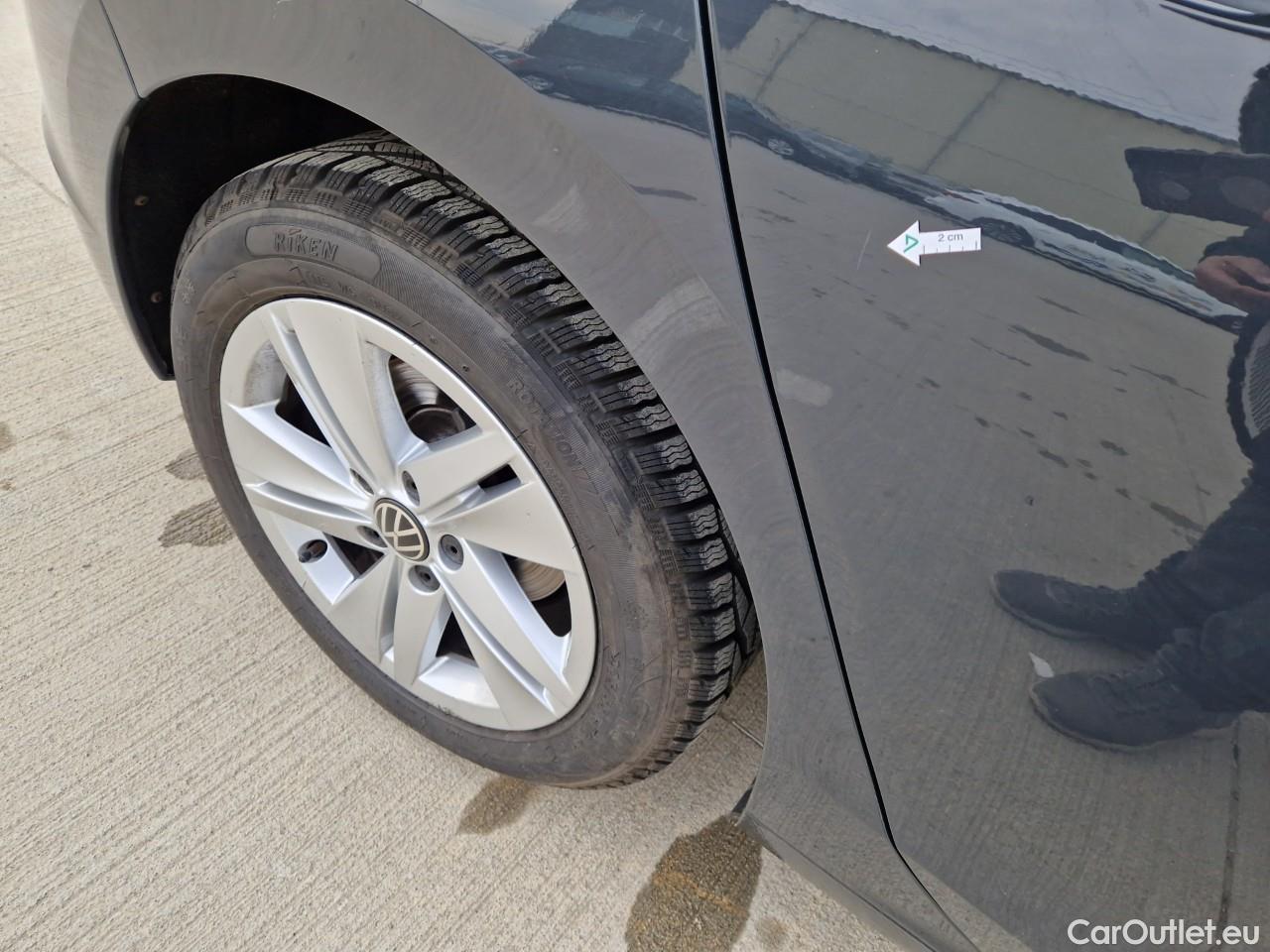  Volkswagen  Golf  Life 1.0 TSI #26