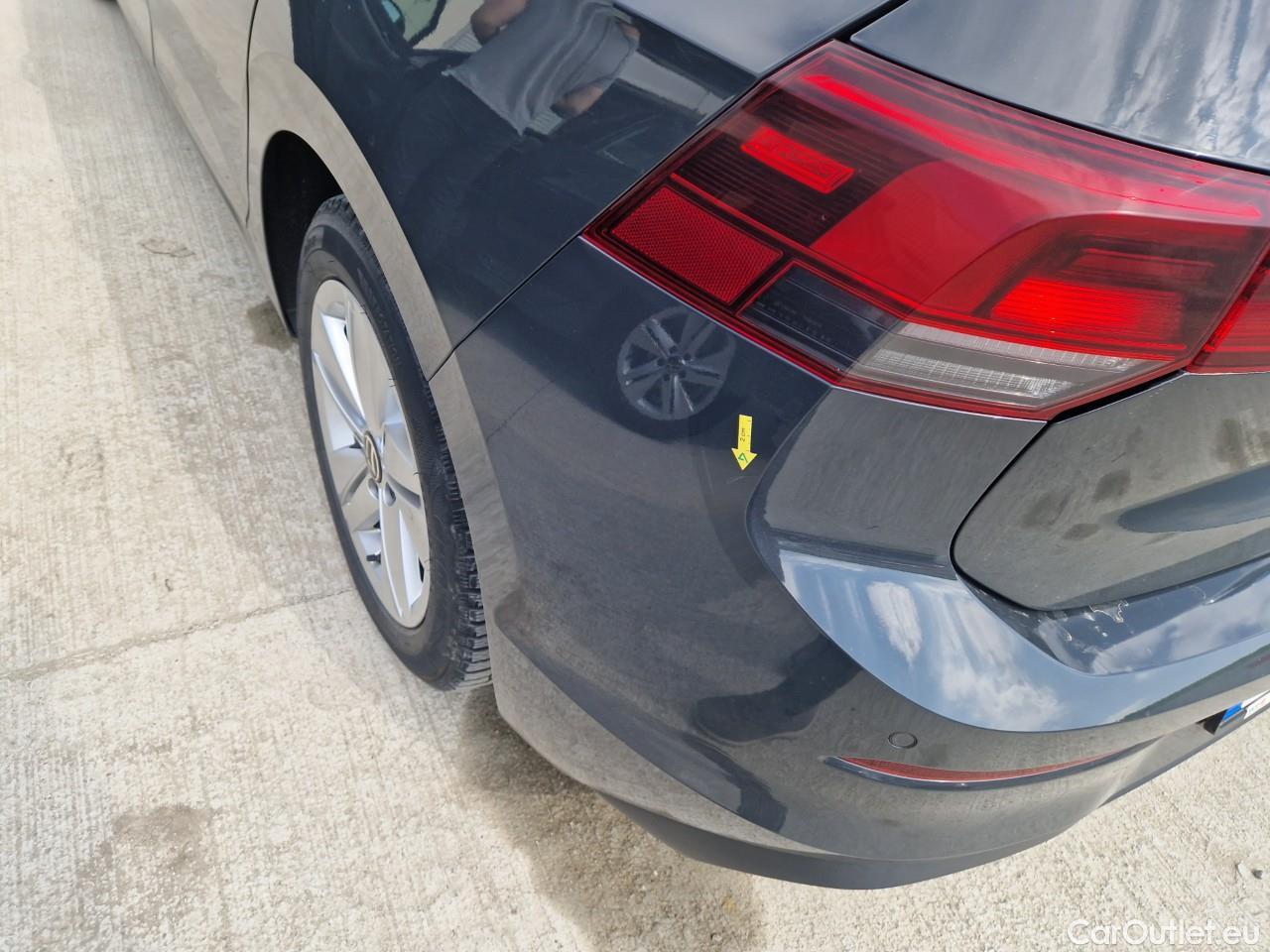  Volkswagen  Golf  Life 1.0 TSI #27