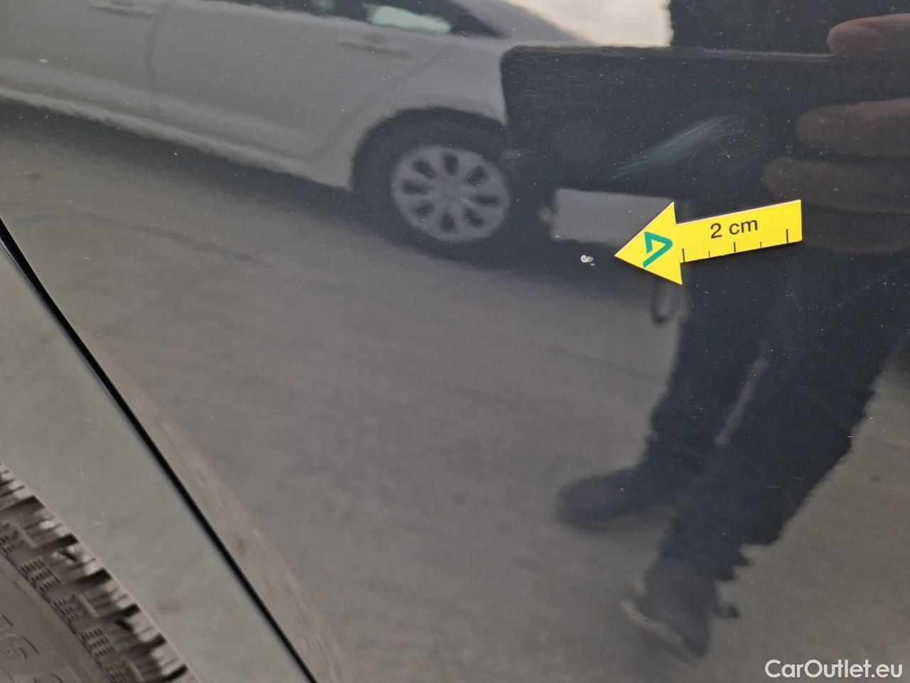  Volkswagen  Golf  Life 1.0 TSI #24