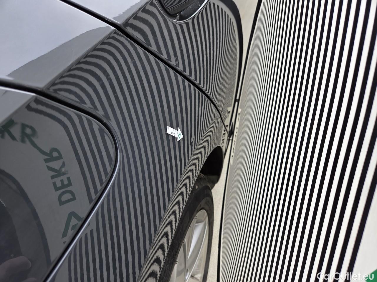  Volkswagen  Golf  Life 1.0 TSI #25