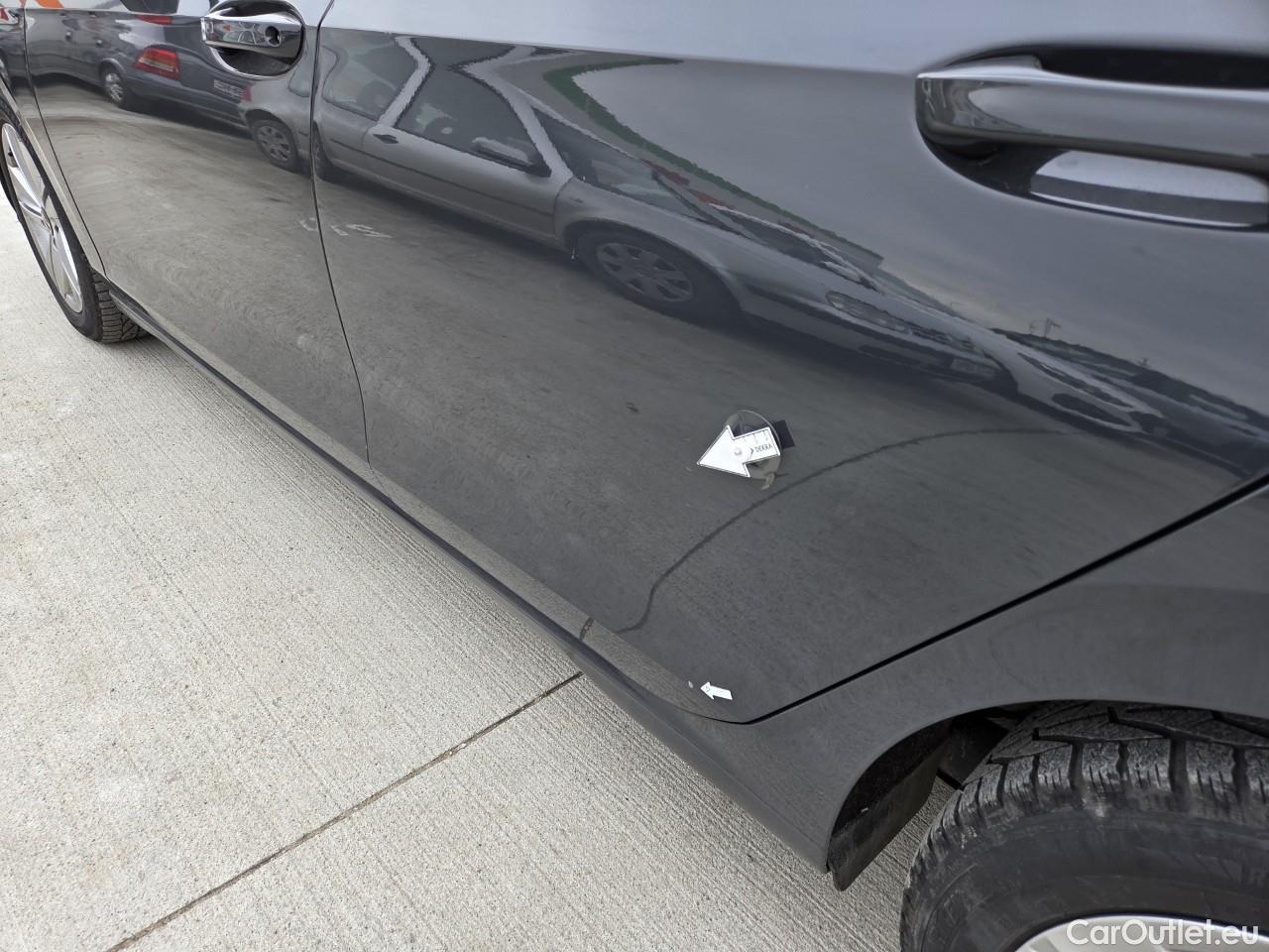  Volkswagen  Golf  Life 1.0 TSI #36