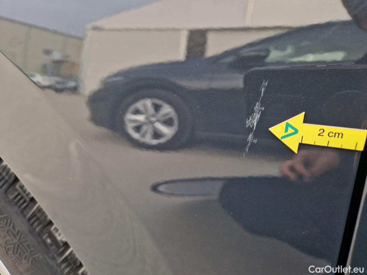  Volkswagen  Golf  Life 1.0 TSI #4